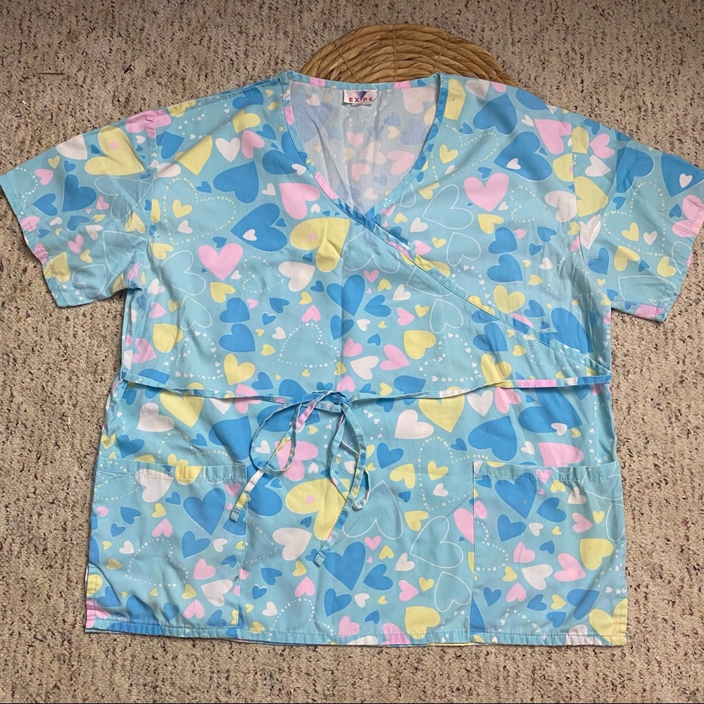 Hearts Print Scrub Top Sz XL